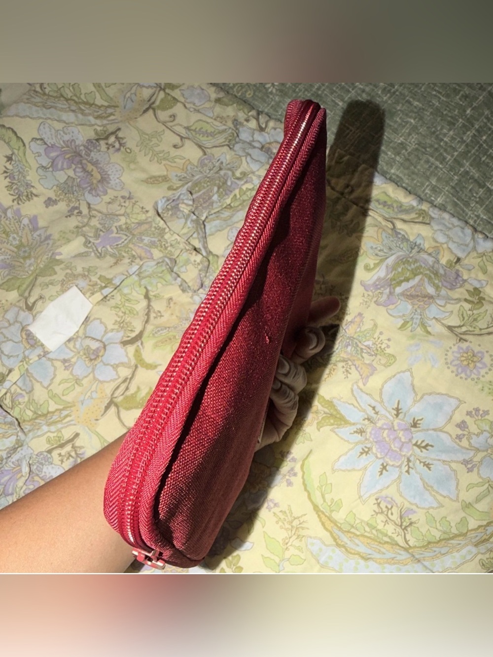 Salvatore Ferragamo Men's Wine Red Travel Pouch
NWT - Picture 5 of 7